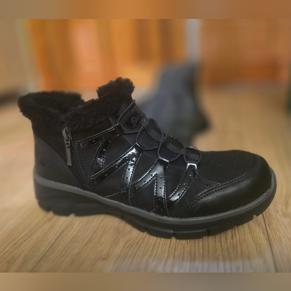 Skechers Relaxed Fit Air-cooled Memory Foam - Picture 2 of 9